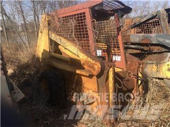 CASE 1840 滑移轉向裝載機