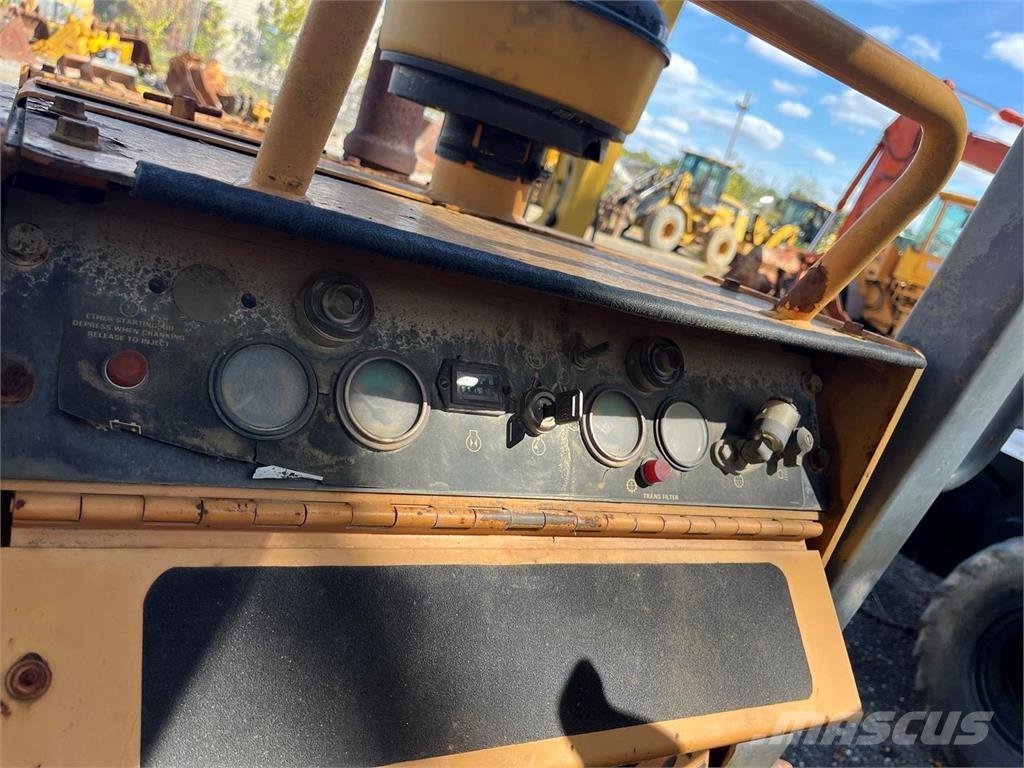 CASE 550G 履帶推土機