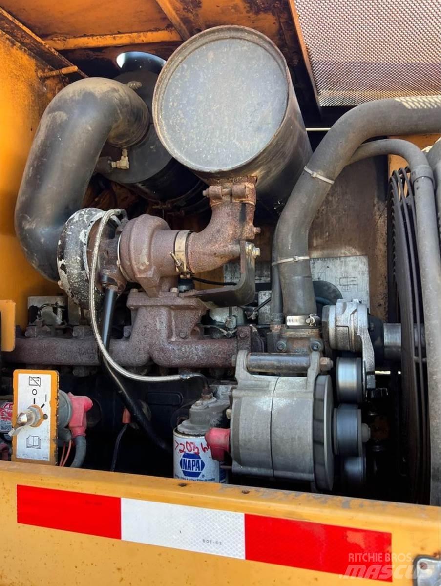 CASE 621C 輪胎式裝載機