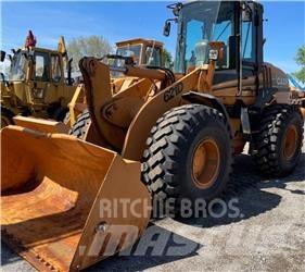 CASE 621D 輪胎式裝載機