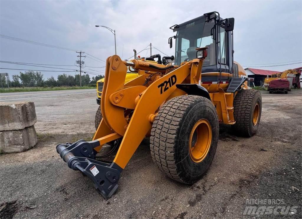 CASE 721 D 輪胎式裝載機