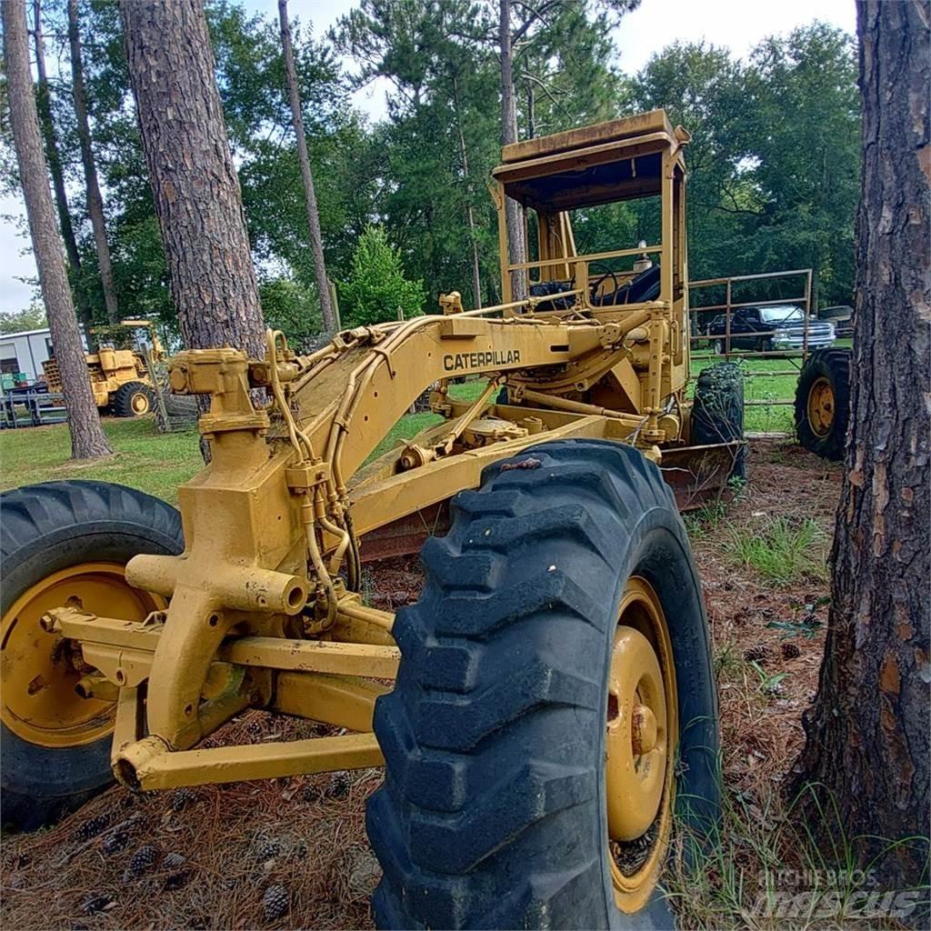 CAT 120 平土機