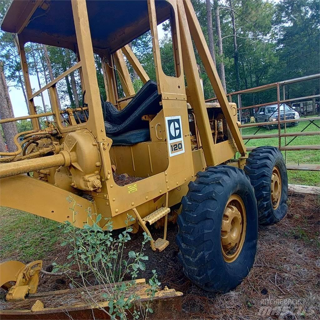 CAT 120 平土機