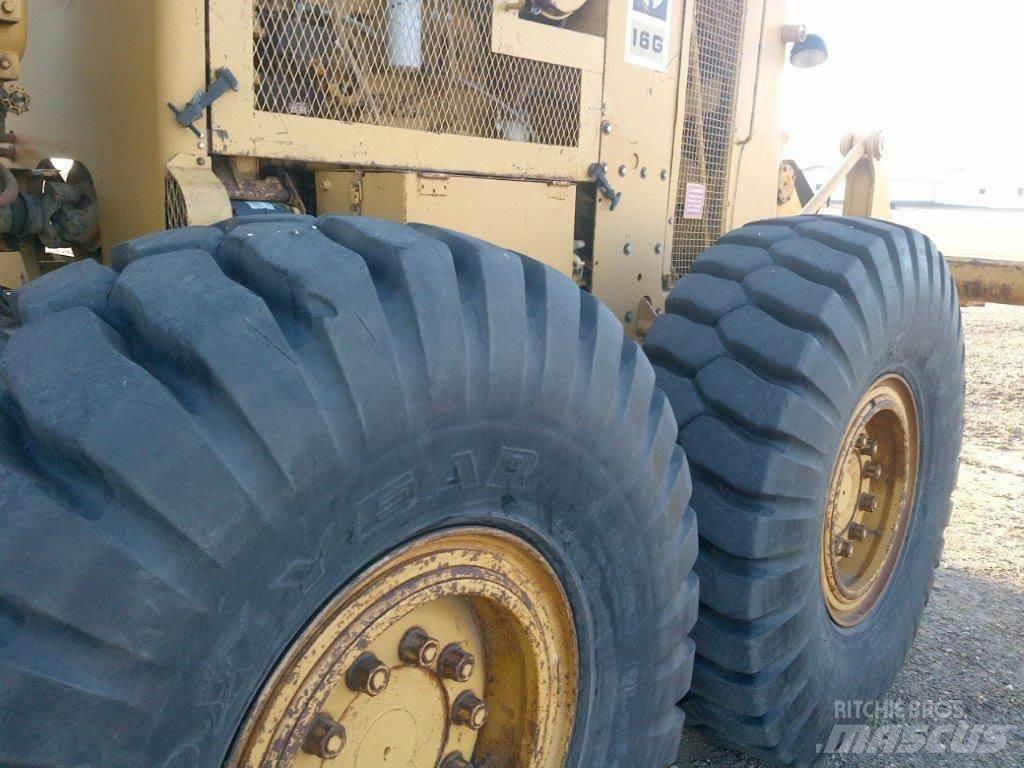 CAT 16G 平土機