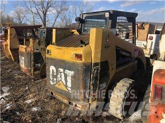 CAT 236 滑移轉向裝載機