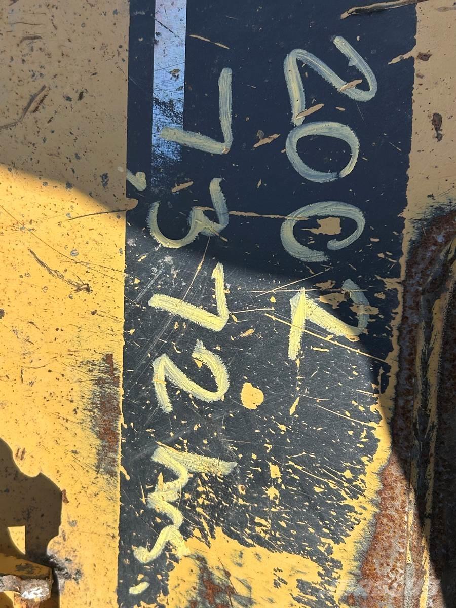 CAT 246B 滑移轉向裝載機