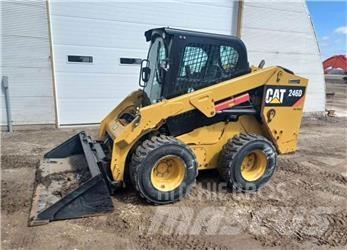 CAT 246D 滑移轉向裝載機