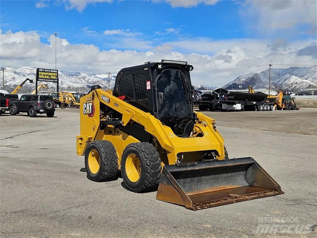 CAT 246D3 滑移轉向裝載機