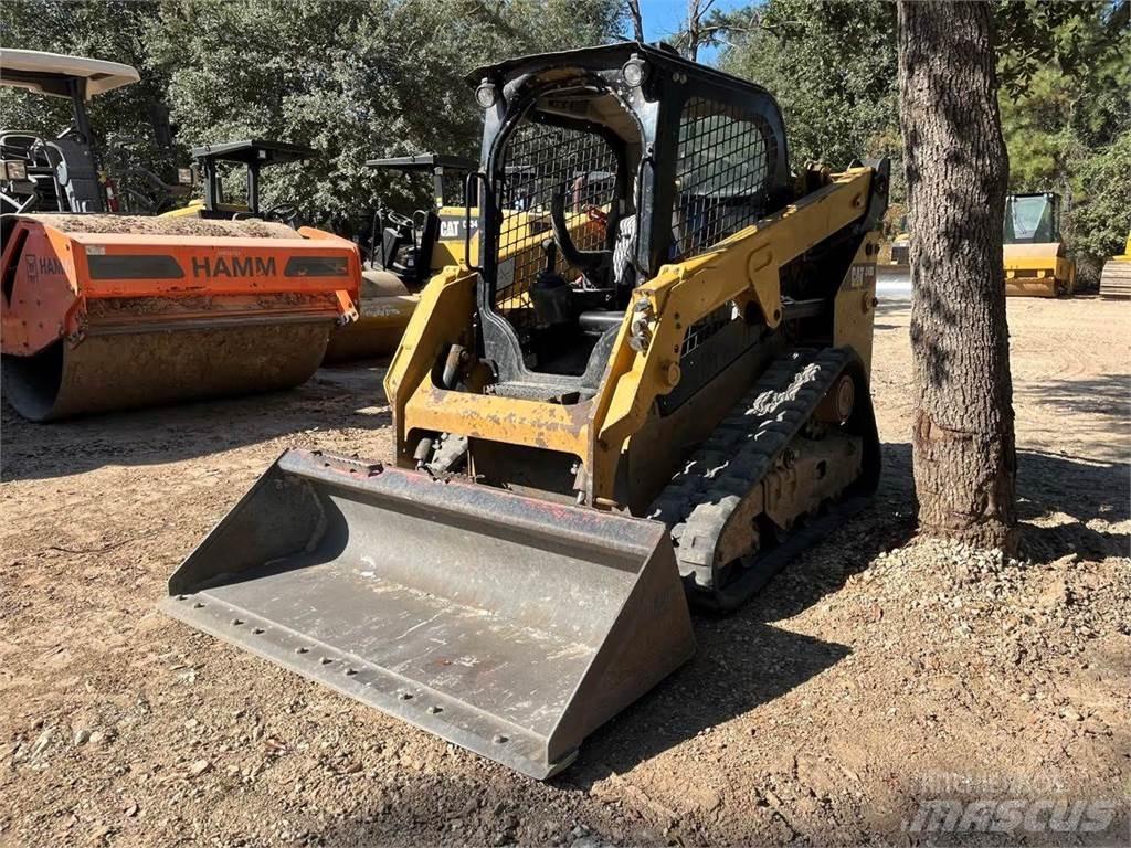 CAT 249D 滑移轉向裝載機