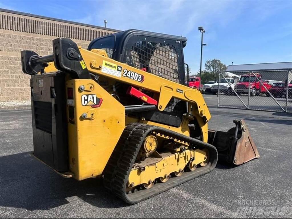CAT 249D3 滑移轉向裝載機