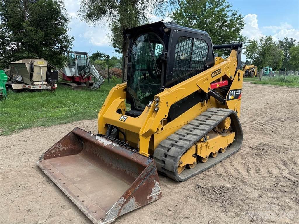 CAT 259D 滑移轉向裝載機