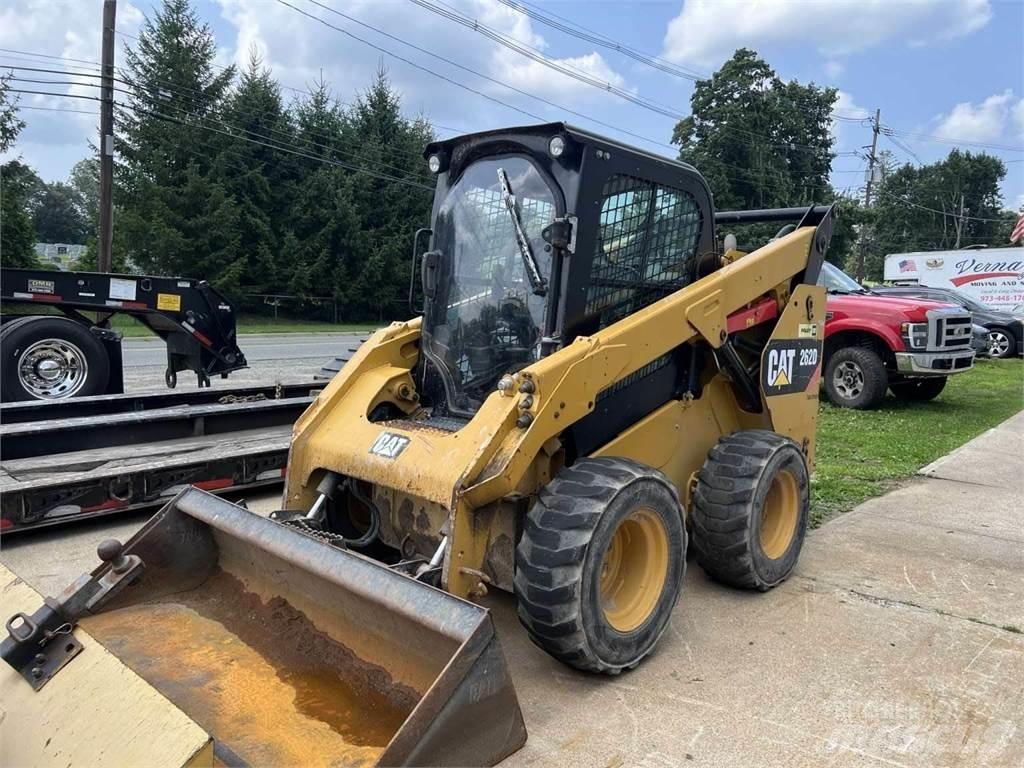 CAT 262D 滑移轉向裝載機