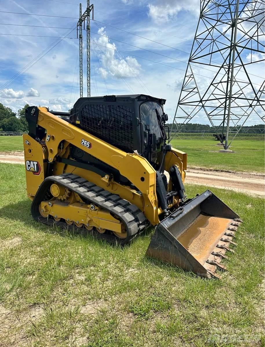 CAT 265 滑移轉向裝載機