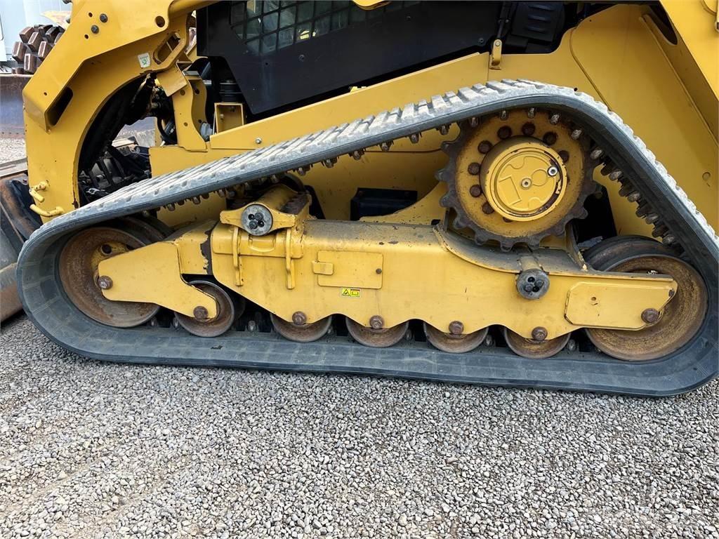 CAT 279D 滑移轉向裝載機