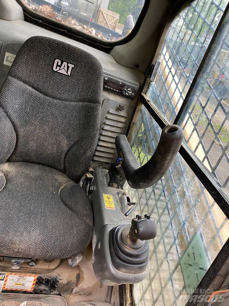 CAT 287D 滑移轉向裝載機