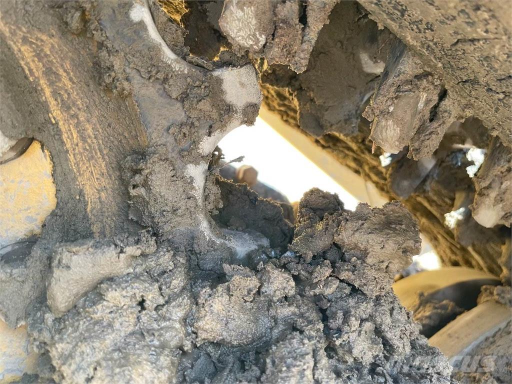 CAT 289D3 滑移轉向裝載機