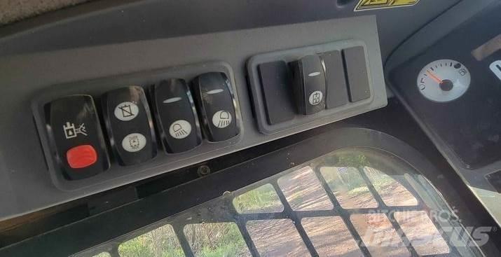 CAT 297C 滑移轉向裝載機