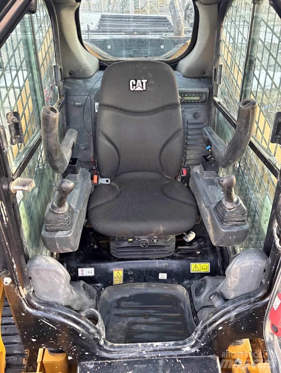 CAT 299D3 滑移轉向裝載機
