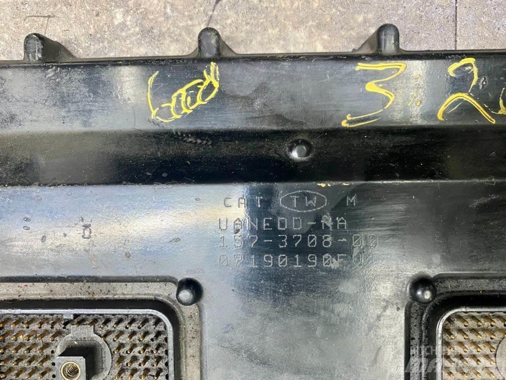 CAT 3126 電子設備