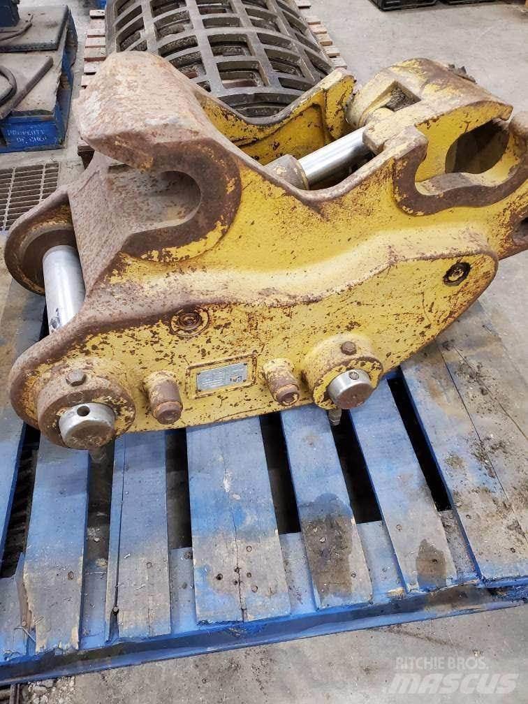 CAT 320DL 快速連結器