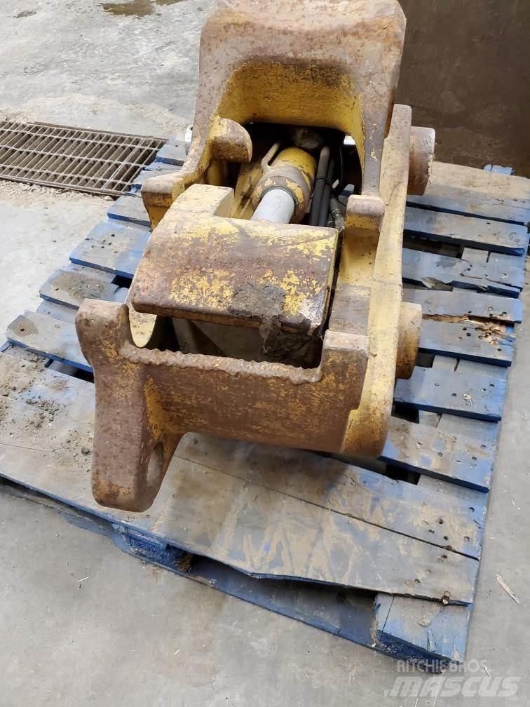 CAT 320DL 快速連結器