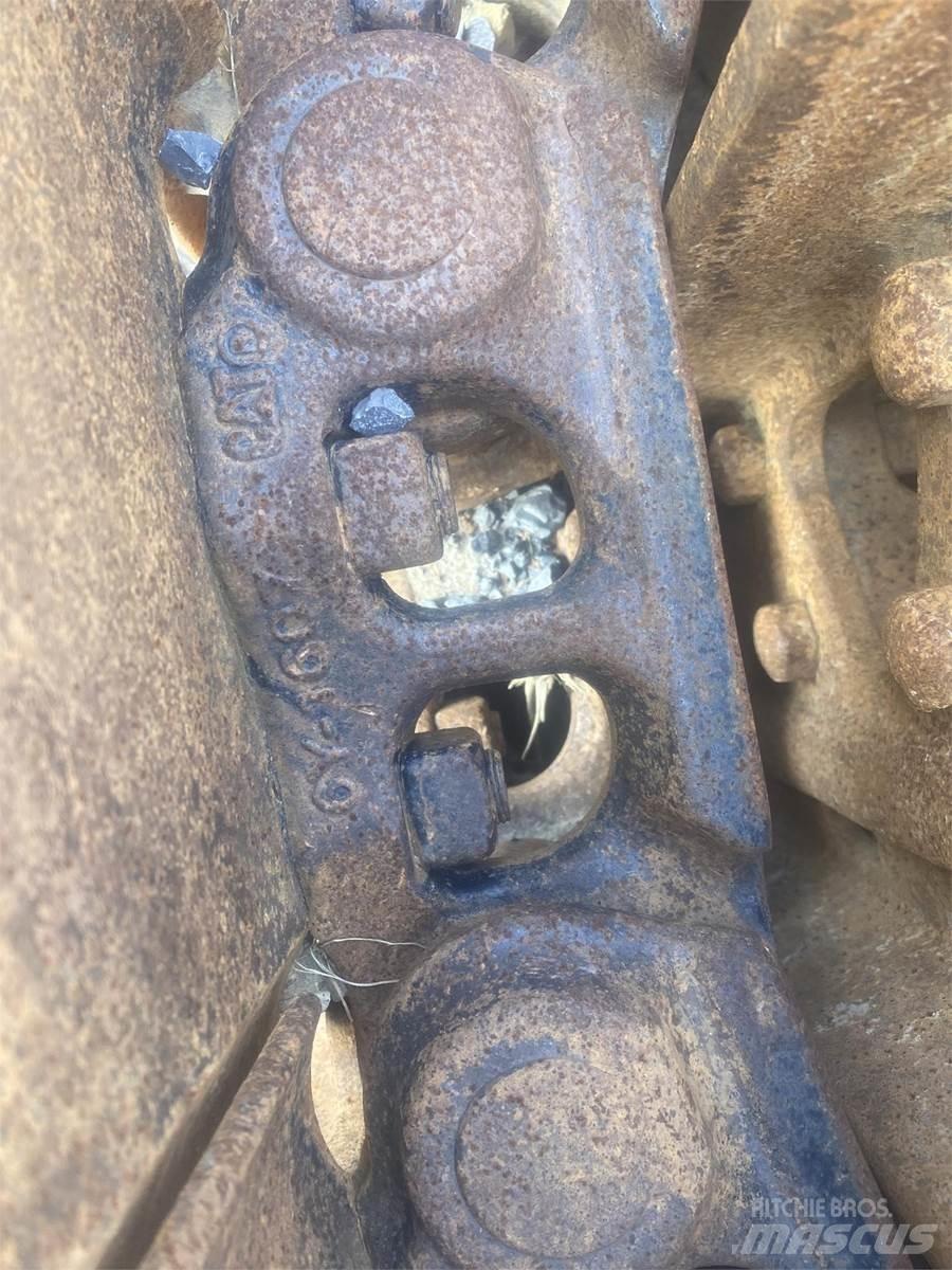 CAT 325 履帶、鏈條和車盤