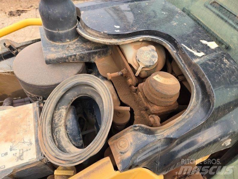 CAT 416E 反鏟裝載機