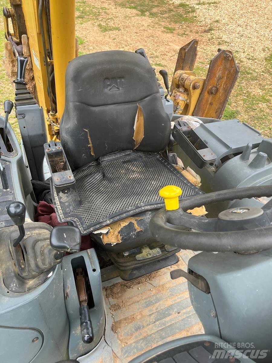 CAT 420D 反鏟裝載機