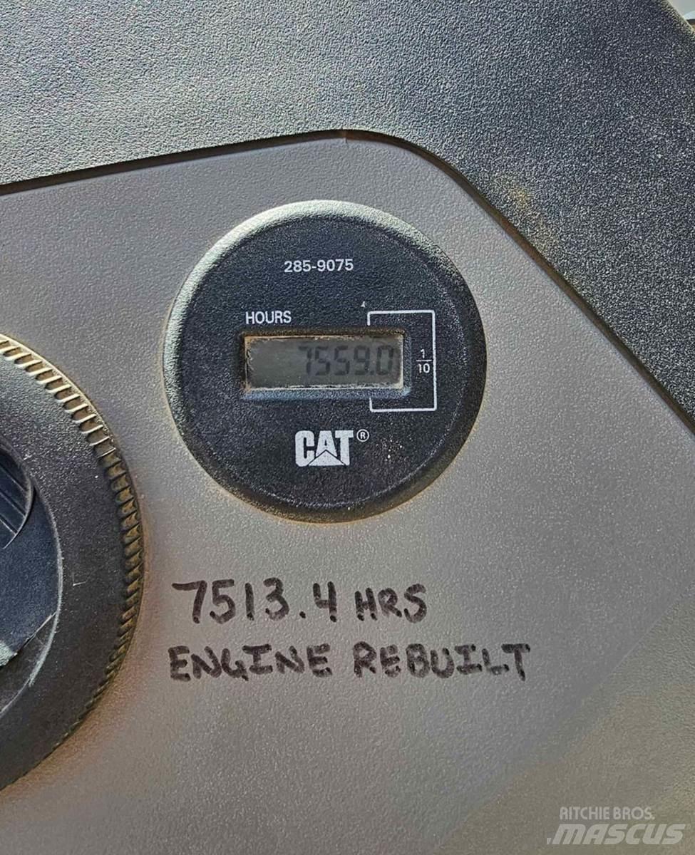 CAT 420E 反鏟裝載機