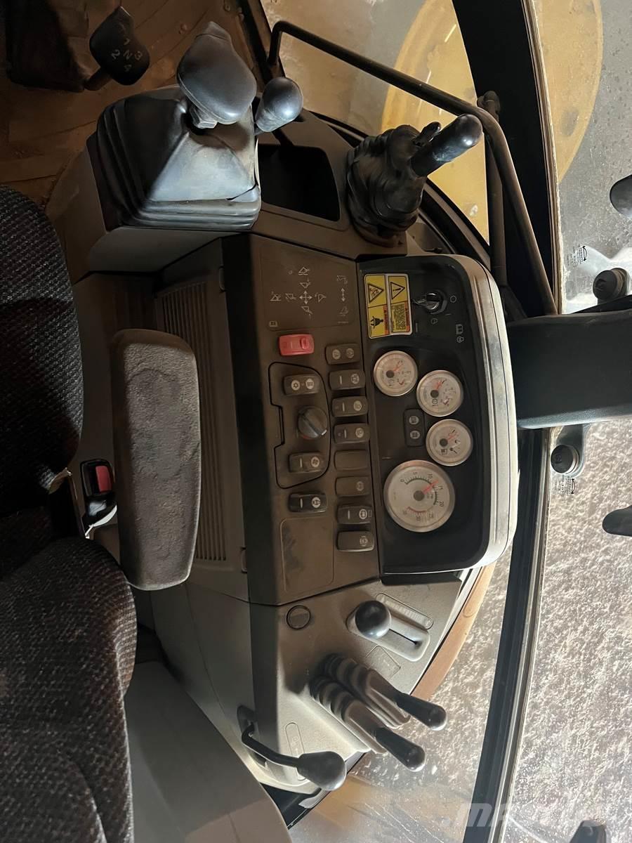 CAT 420E 反鏟裝載機