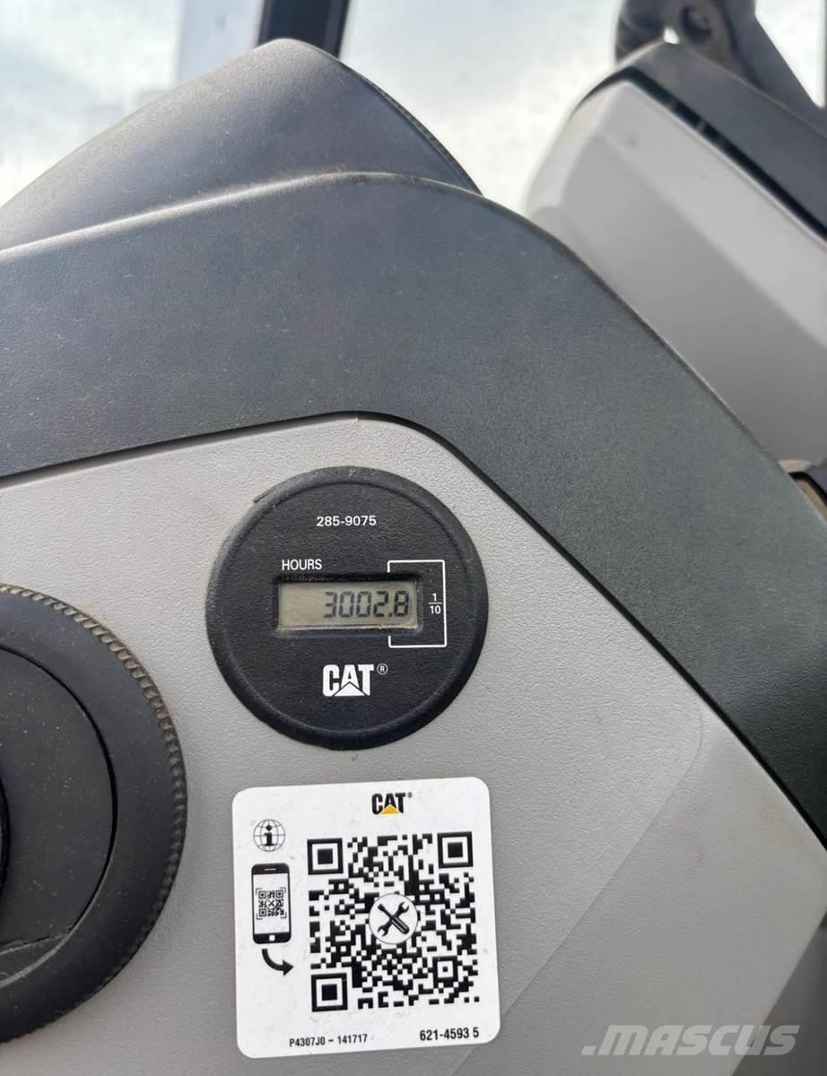 CAT 420E 反鏟裝載機