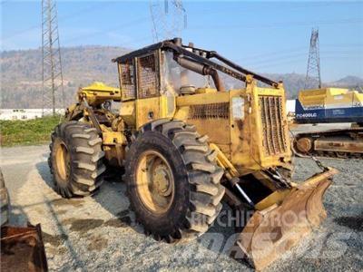 CAT 518 集材機