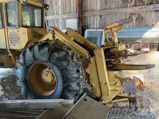 CAT 518 伐木歸堆機