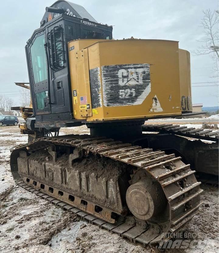 CAT 521 伐木歸堆機