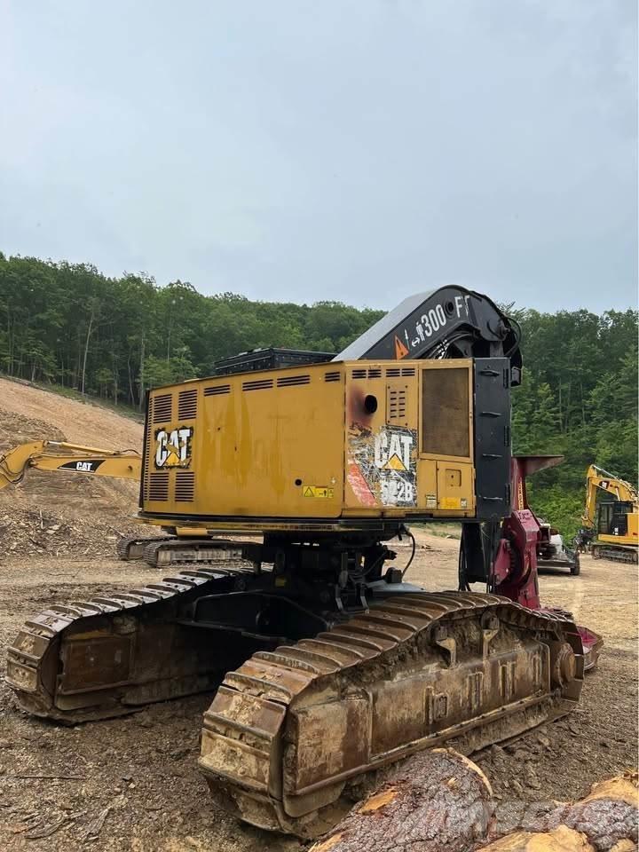 CAT 522B 伐木歸堆機