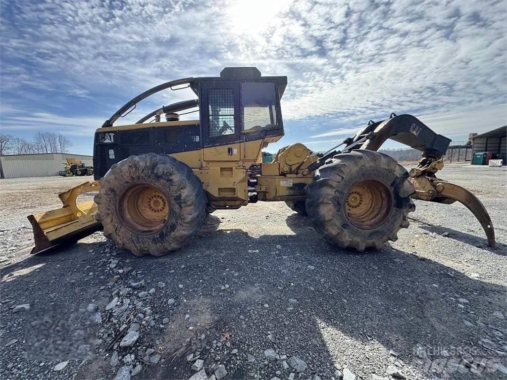 CAT 525B 集材機