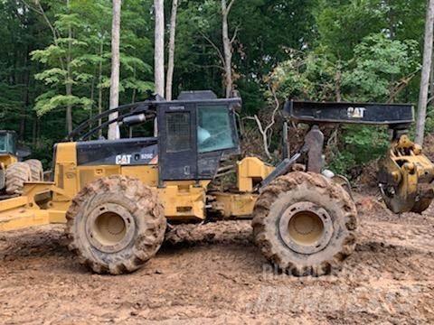 CAT 525C 集材機