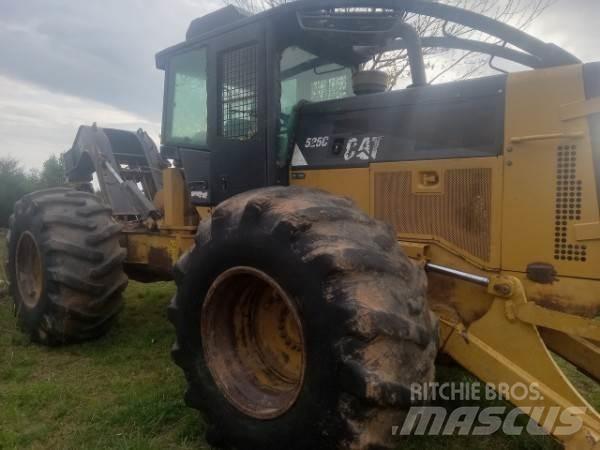 CAT 525C 集材機