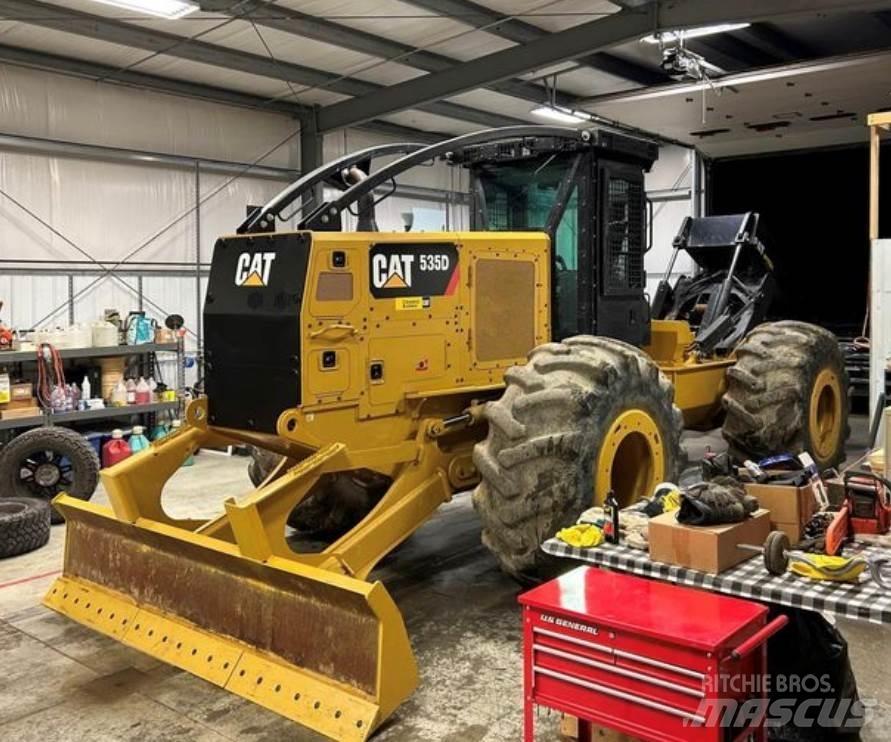 CAT 535D 集材機