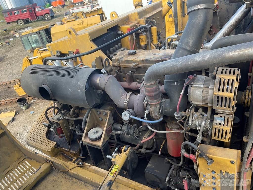 CAT 541 伐木歸堆機