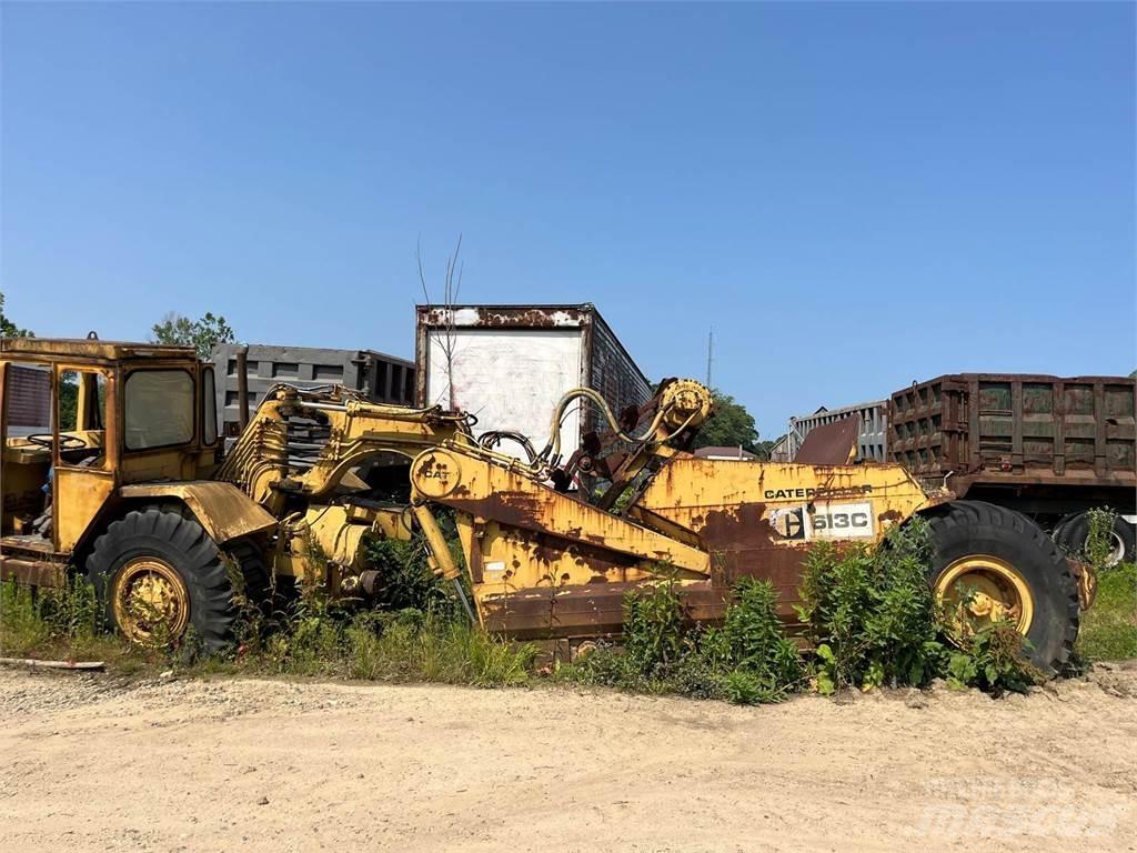 CAT 613C 刮土機