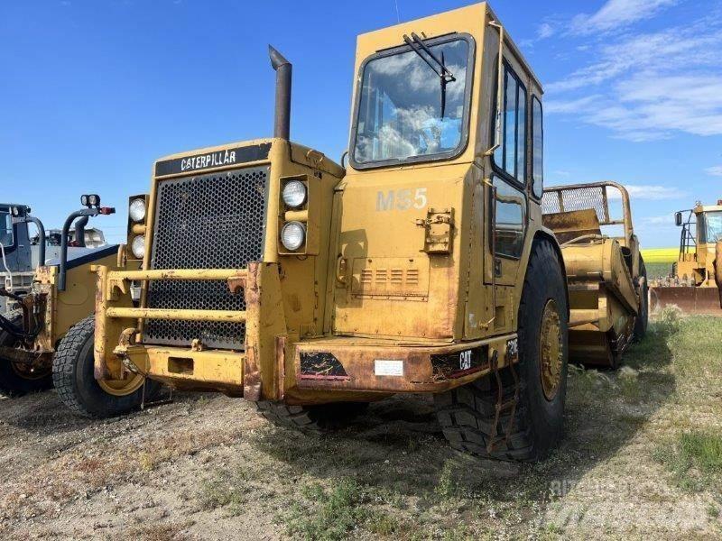 CAT 621E 刮土機
