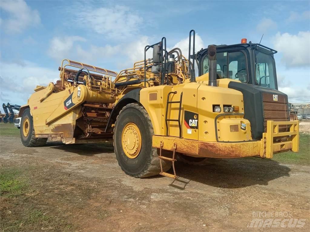 CAT 623K 刮土機