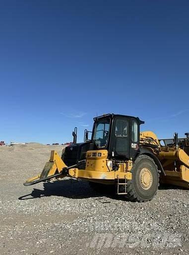 CAT 627 刮土機