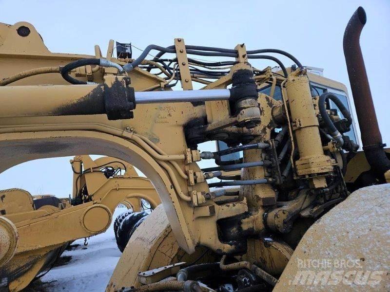 CAT 627B 刮土機