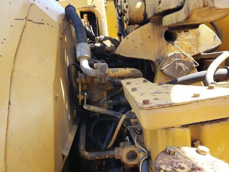 CAT 631D 刮土機