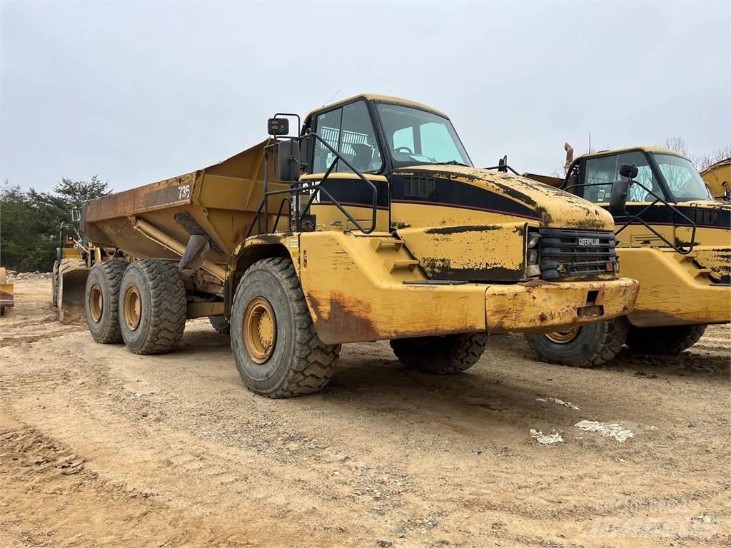 CAT 735 鉸接式起吊車