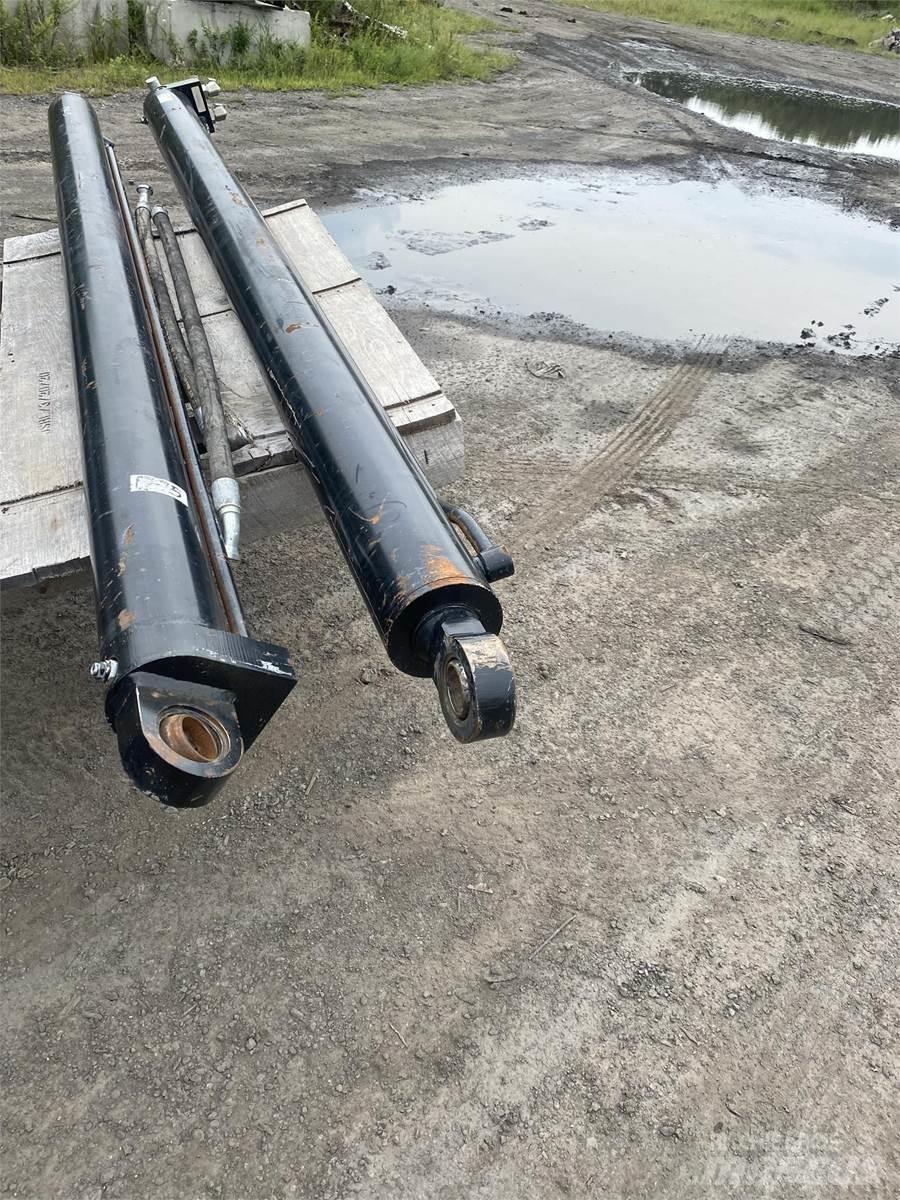CAT 740B 其他組件
