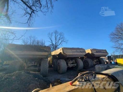 CAT 740GC 鉸接式起吊車