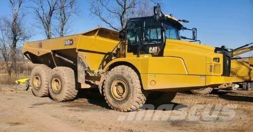 CAT 740GC 鉸接式起吊車